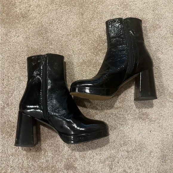 JONAK Black Patented Leather Heeled Boots - Picture 4 of 7